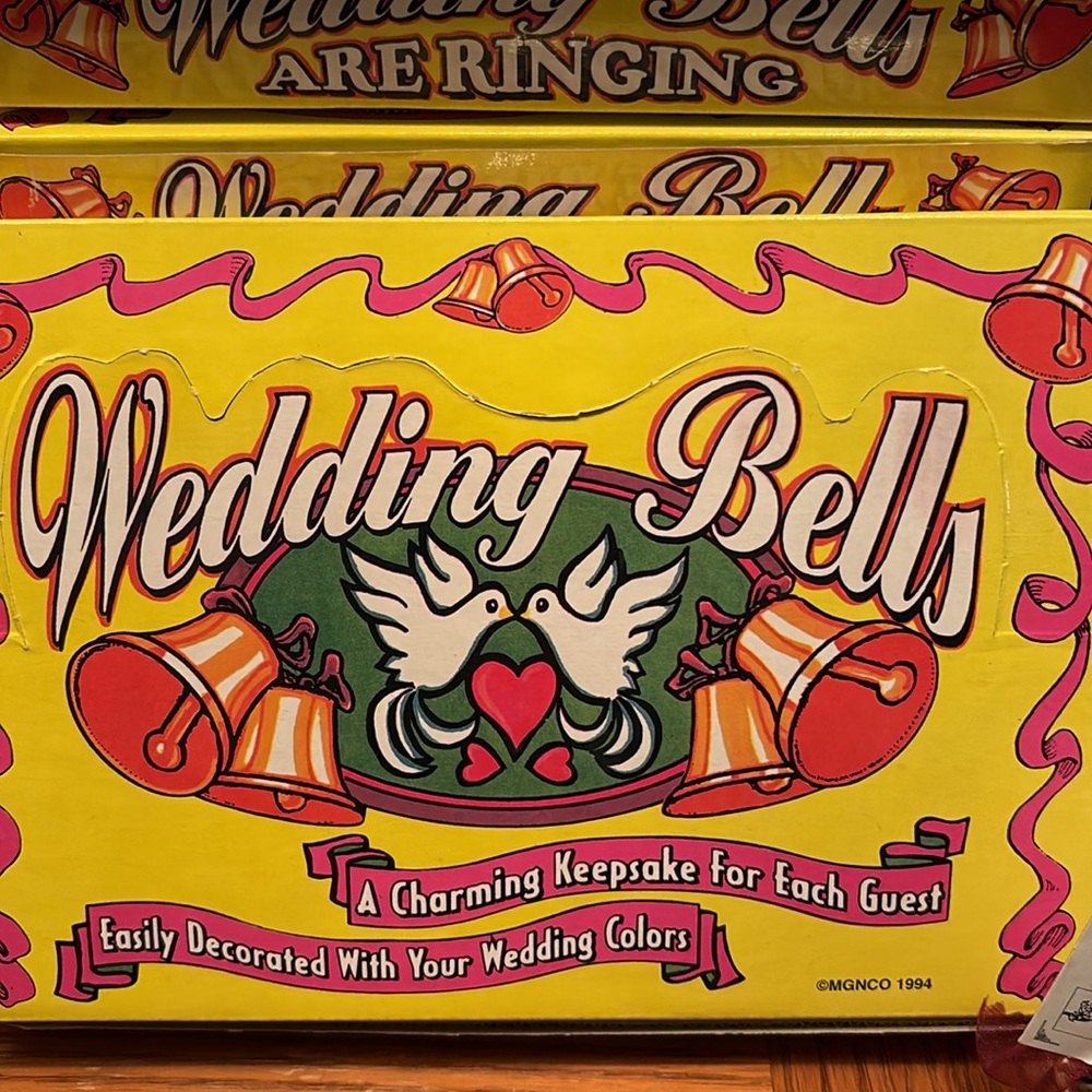 Wedding bells - Picture 2 of 5